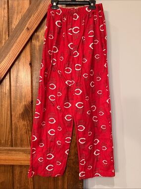 Gen2- Cincinnati Reds Lounge Pants with Cincinnati red Print-Youth Large(14/16)